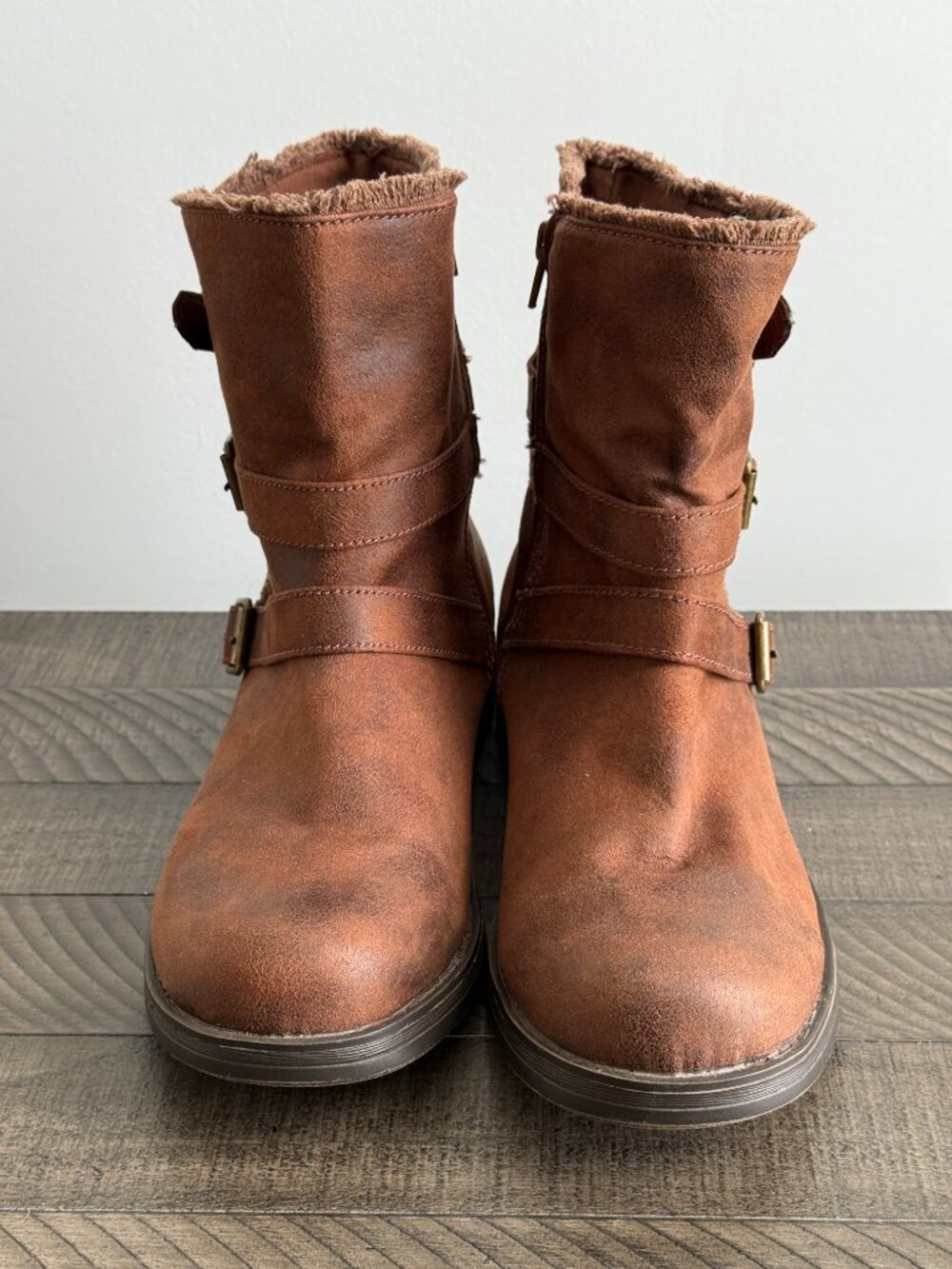 Makalu California Women’s Brown Buckle Ankle Boots Size 10 - Picture 3 of 11